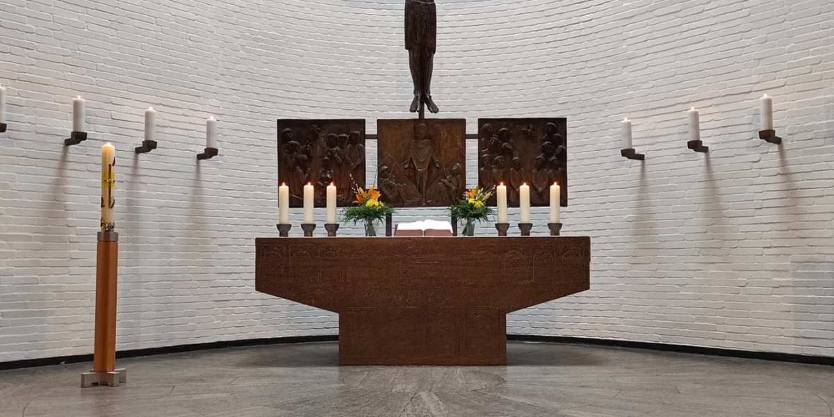 Altarraum der Ansgarkirche