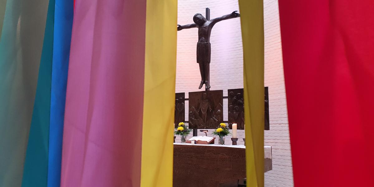 Bunt wie ein Regenbogen soll der neue Anfang sein